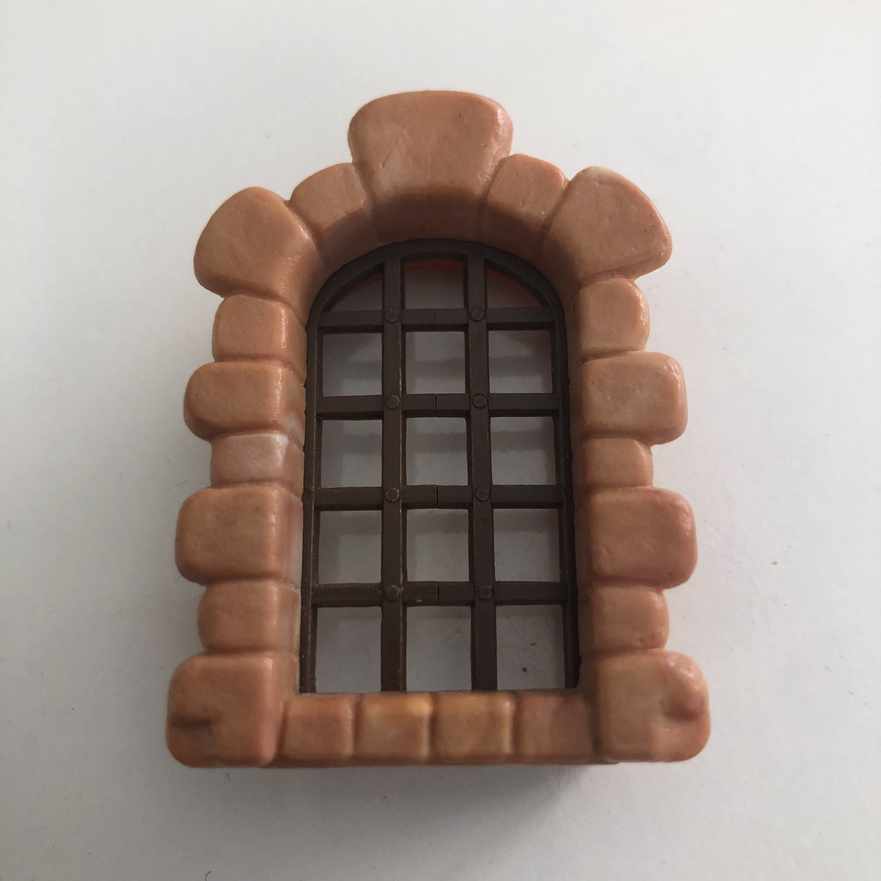 Porta marrone chiaro di linee