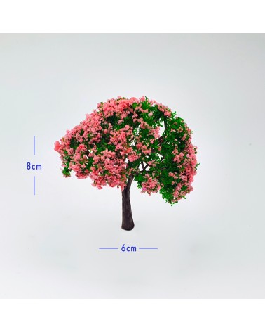Arbres à fleurs roses