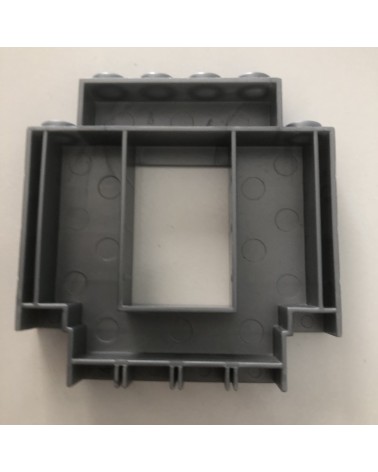PDJ K grey window wall