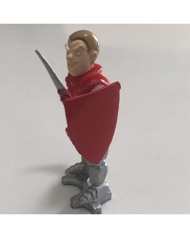 Soldato rosso con scudo e spada