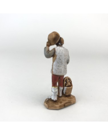 Giovane figura con miniatura Drarama Basket