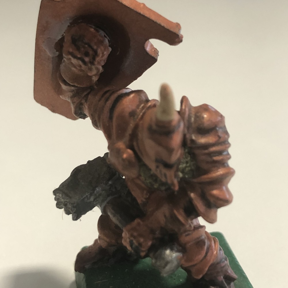 Soldat mit Hammer und MV Schild