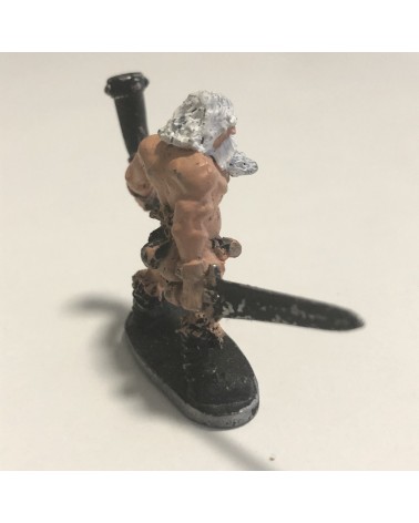 Soldat avec épée et corne MAA