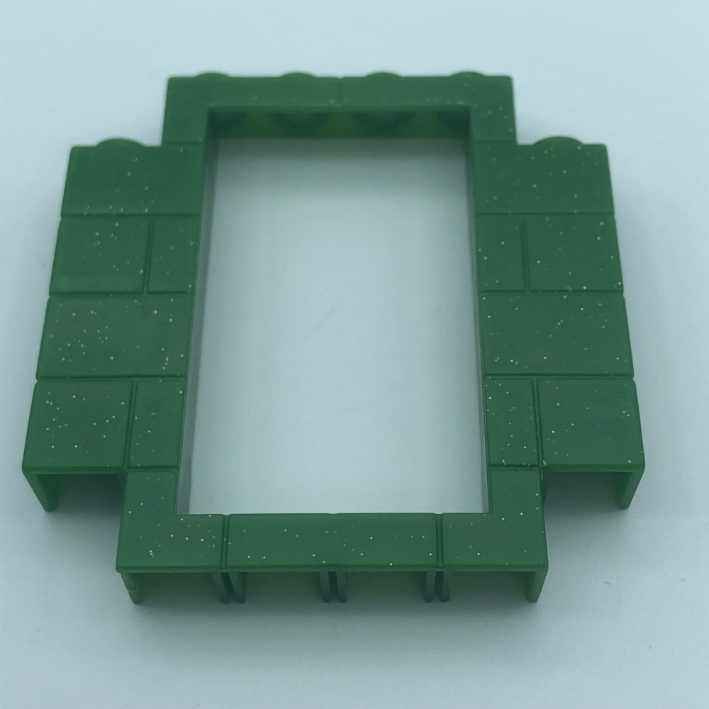 Straited wall for bright green door of PDJ