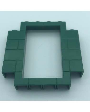 Straited wall for dark green door of PDJ