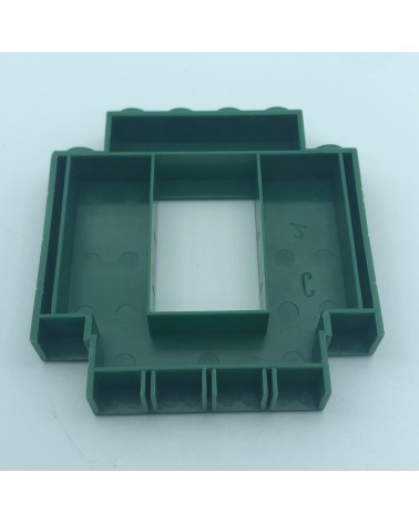 PDJ grey window wall